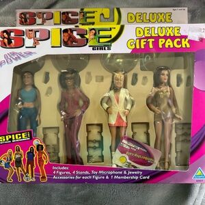 Spice Girls Deluxe Gift Pack with Figures and Accessories